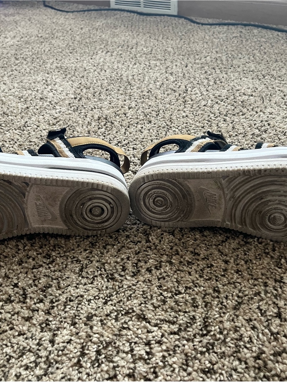 Nike Black and Gold Striped Hook-and-Loop Sandals - Picture 3 of 5